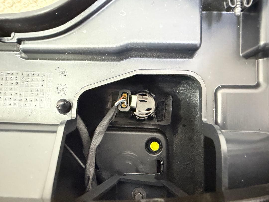 JLラングラーMOPAR純正USプラスチックリアバンパー (パークセンサー有り)