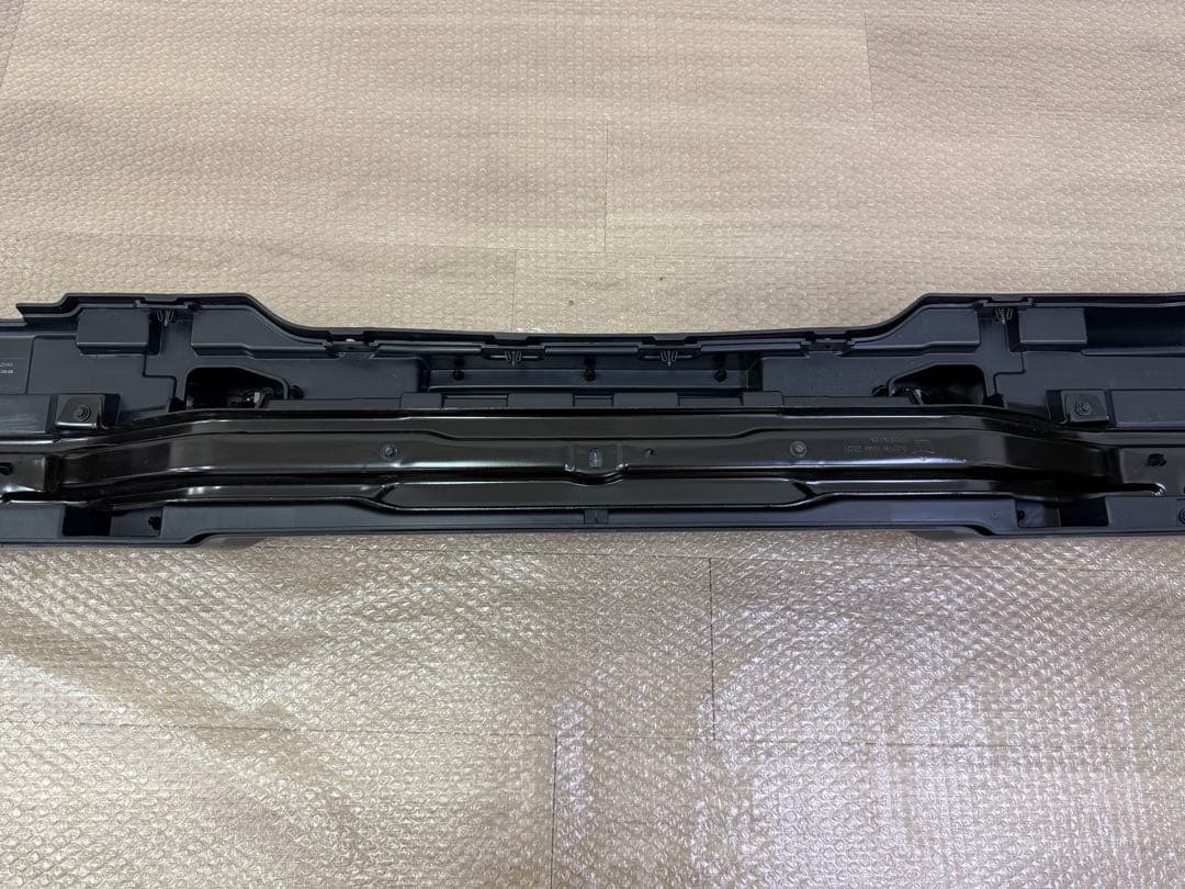 JLラングラーMOPAR純正USプラスチックリアバンパー (パークセンサー有り)