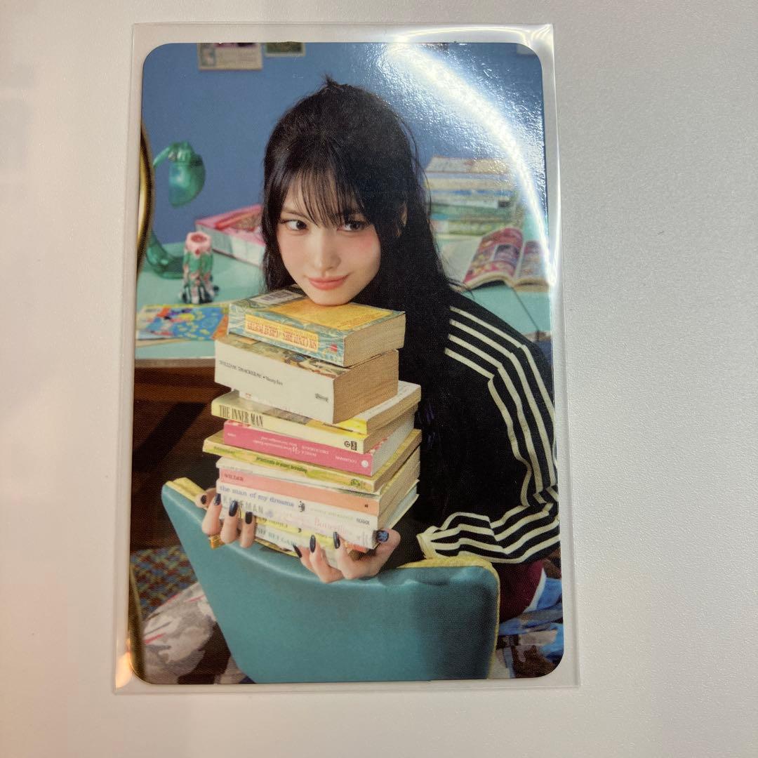 TWICE story goes on モモ B&N