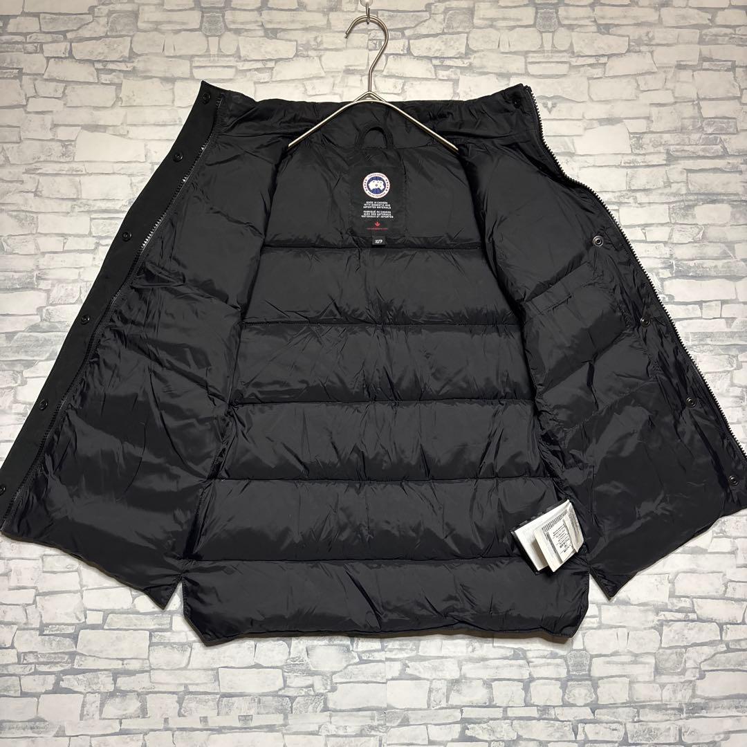 こ*ん様   ブラック ダウンベスト　未使用品　超美品✨