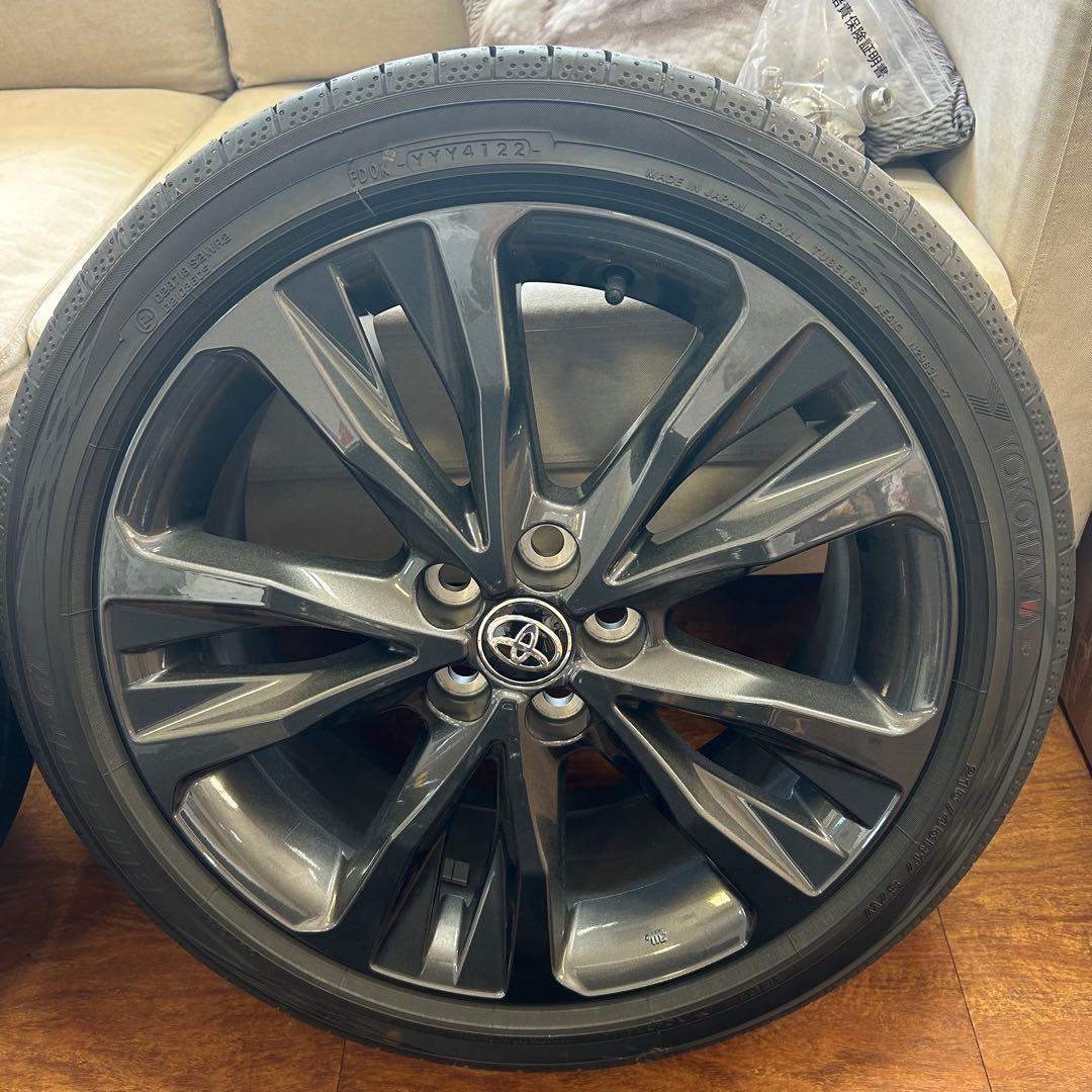 トヨタ カローラツーリング 純正ホイール　YOKOHAMA 215/45R17