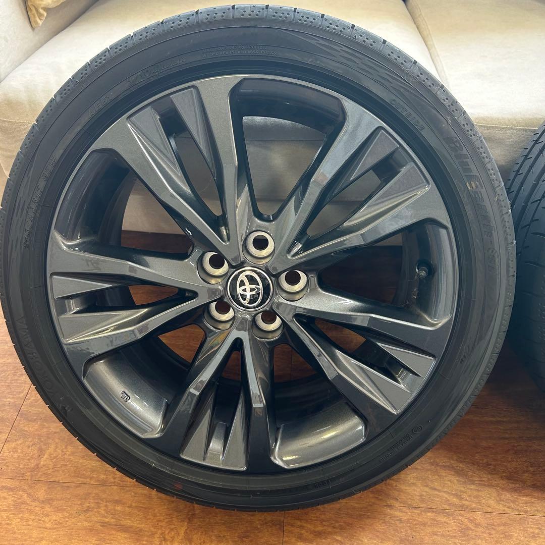 トヨタ カローラツーリング 純正ホイール　YOKOHAMA 215/45R17