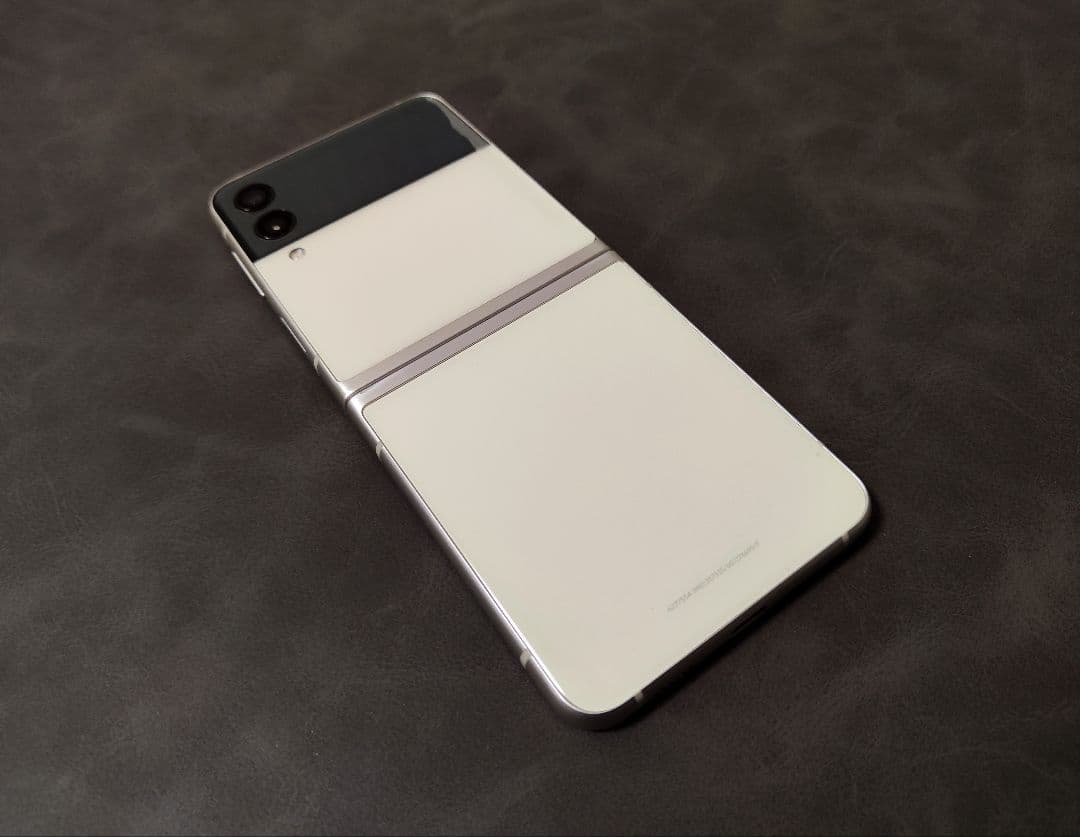 スマートフォン本体 Galaxy Z Flip3 5G (RAM8GB ROM256GB)