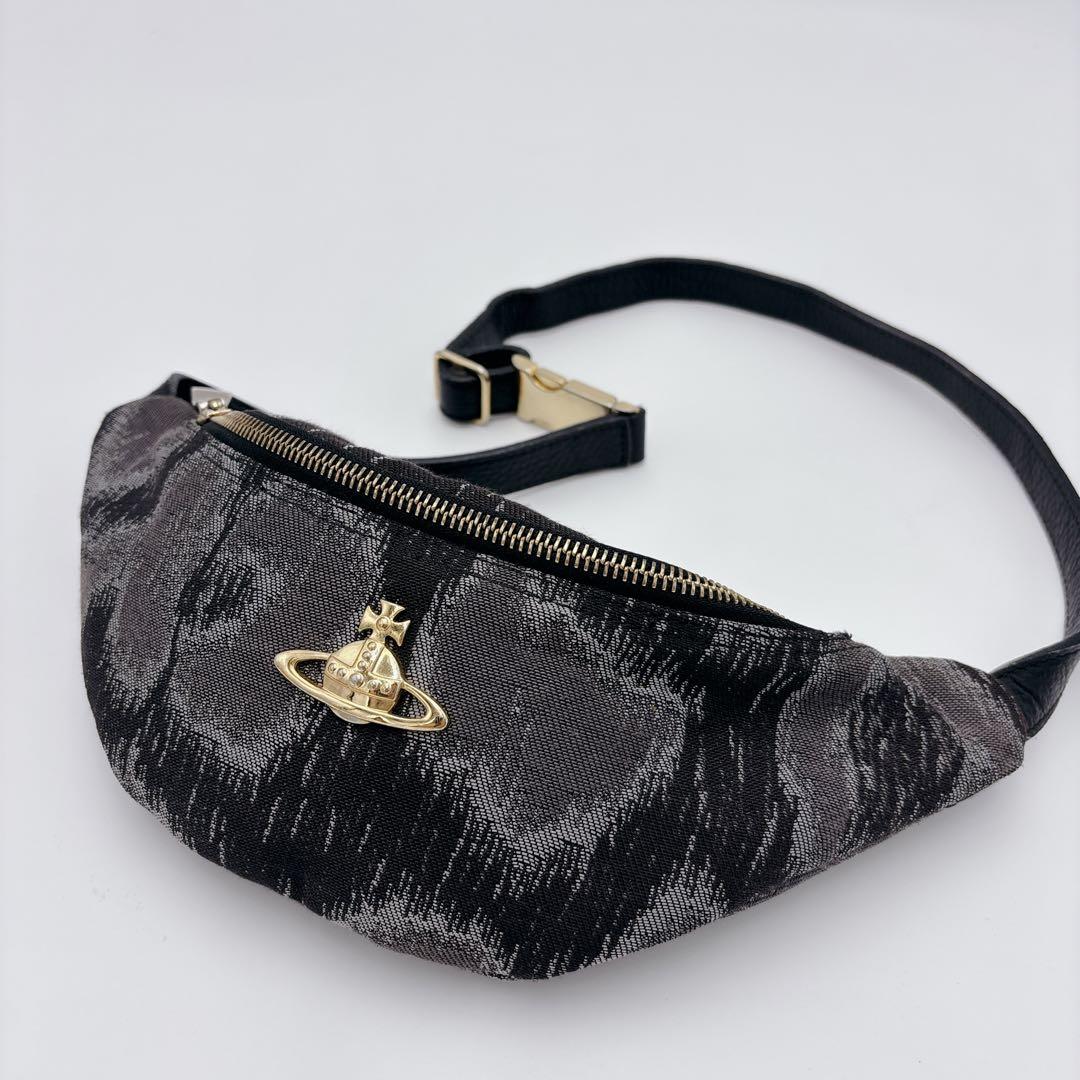 ヴィヴィアンウエストウッド　ウエストポーチ　ショルダーバッグ　金オーブ