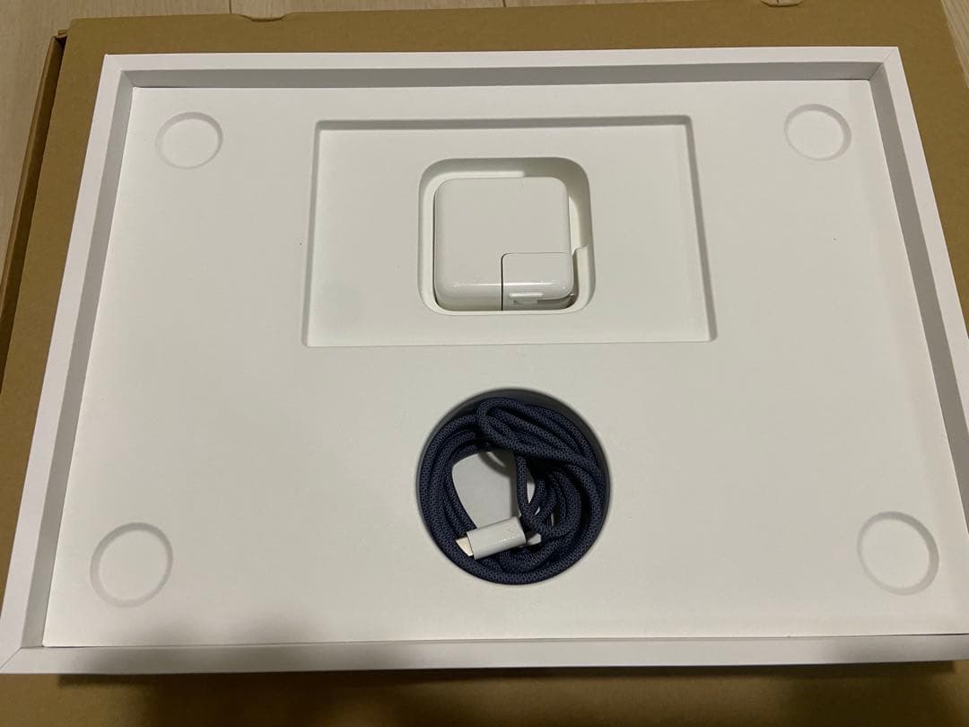 MacBook Air M2 ミッドナイト