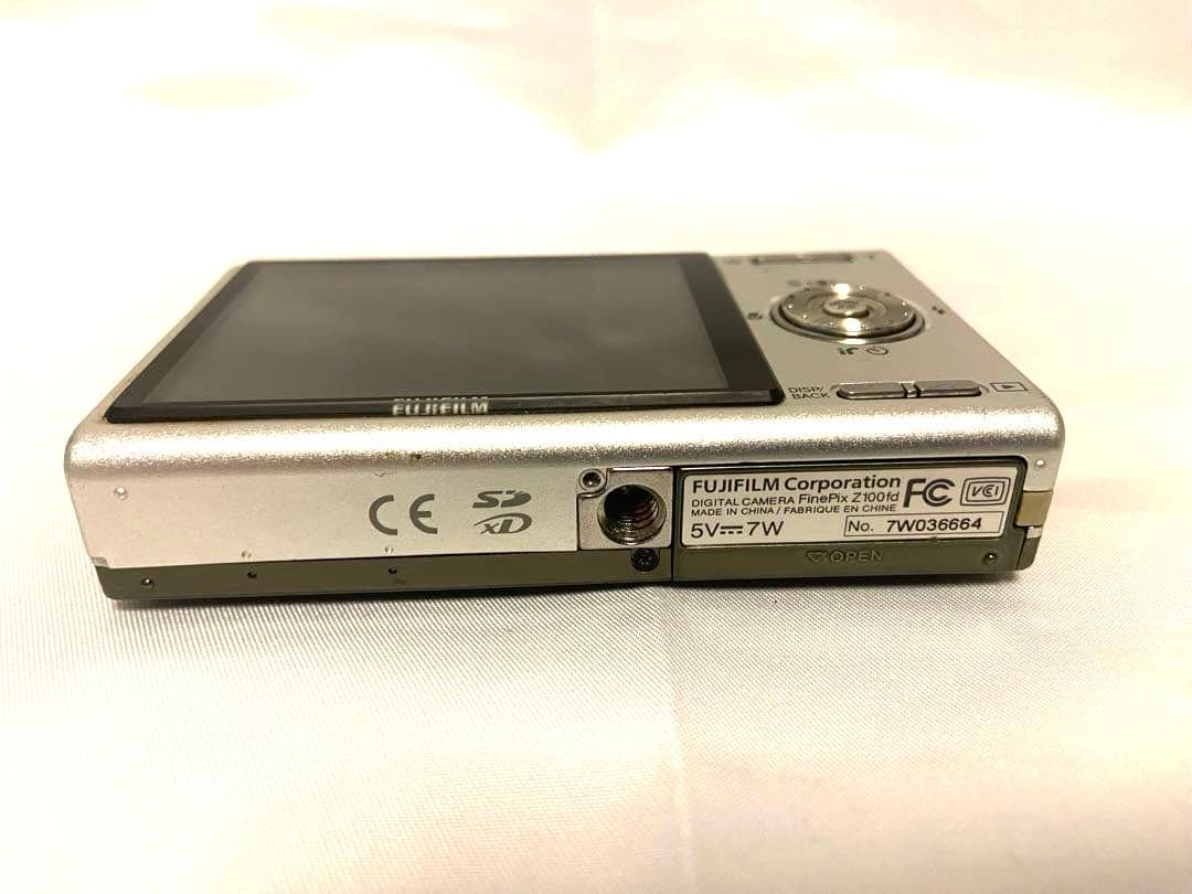 FUJIFILM FINEPIX Z100fd コンパクトデジタルカメラ