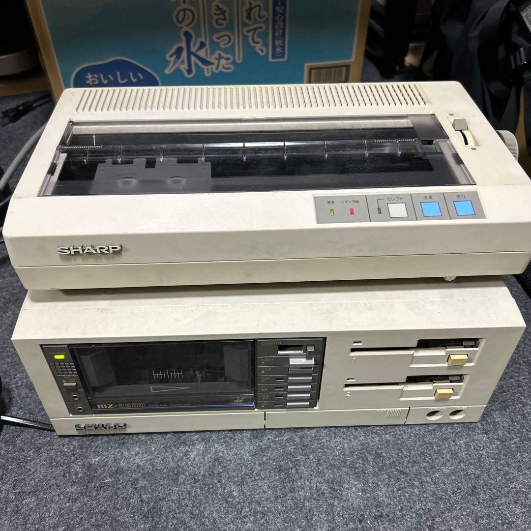 SHARP MZ-2500 通電済み