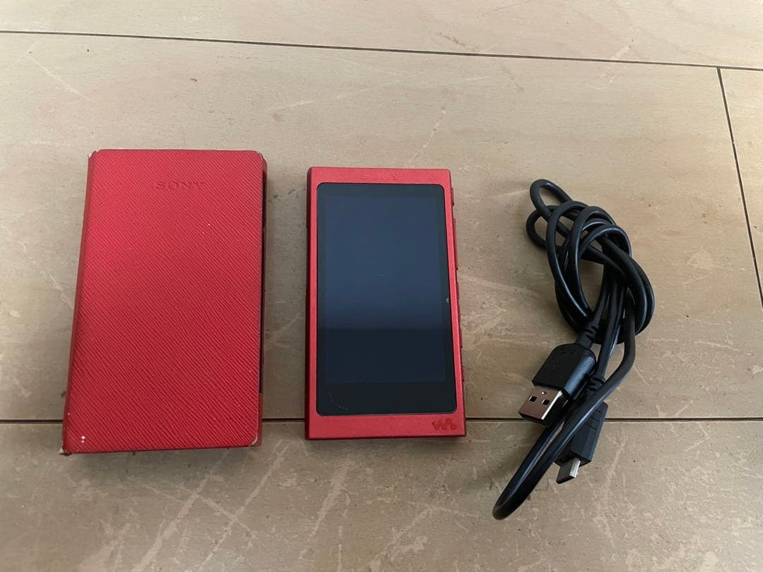 SONY ウォークマン レッド　NW-A36