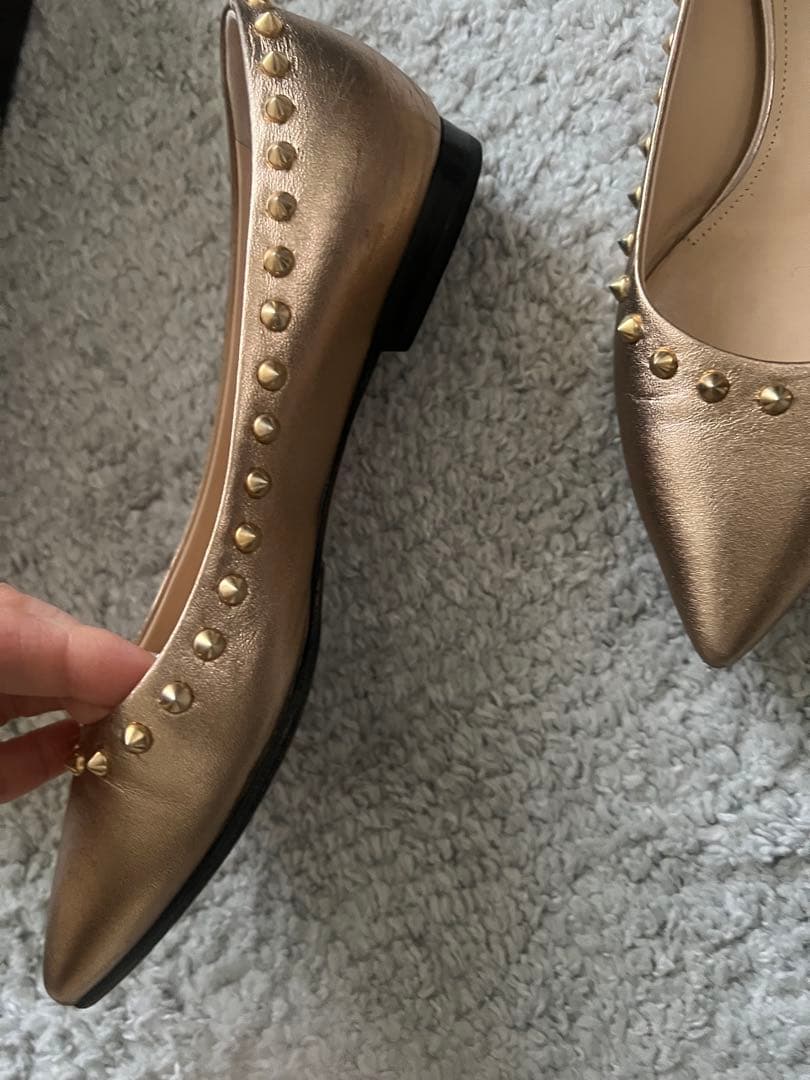 PELLICO スタッズ付きゴールドフラットシューズ　35ハーフ　22.5