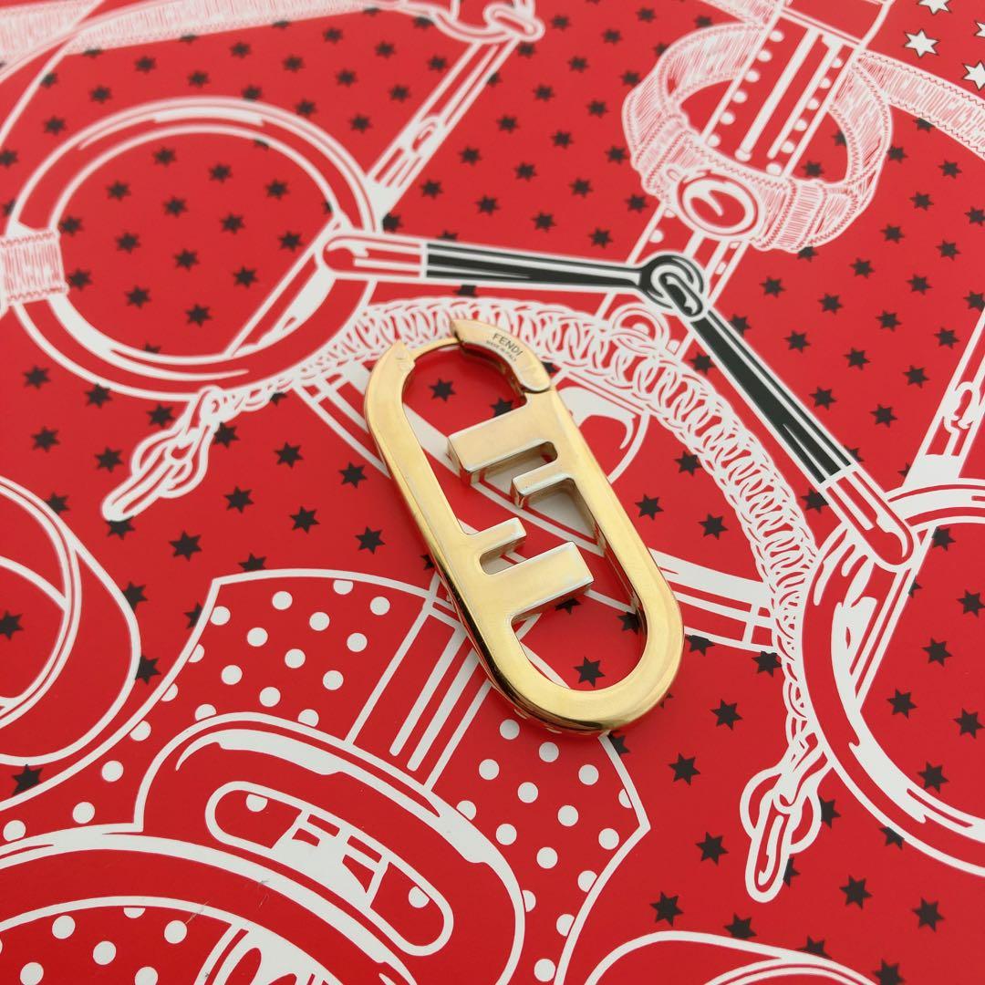 FENDI フェンディ オーロック ゴールド ピアス