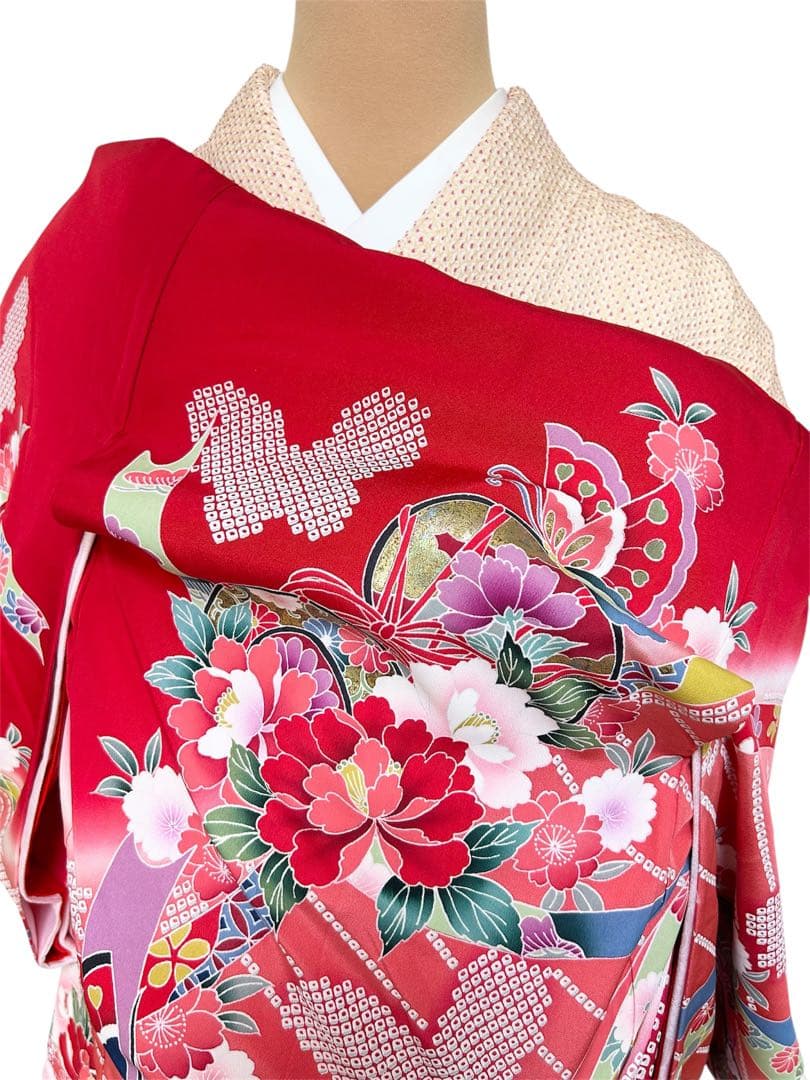 お宮参り　産着　祝着　赤　鼓　舞蝶　絞り柄　四季草花　女の子　襦袢付き