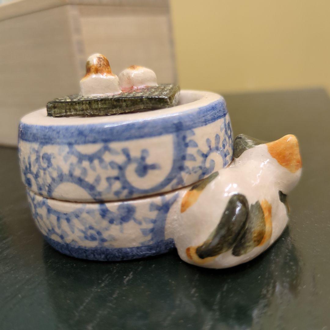 香合　火鉢猫　猫　火鉢　お餅　陶器　お香　置物　作家　木箱