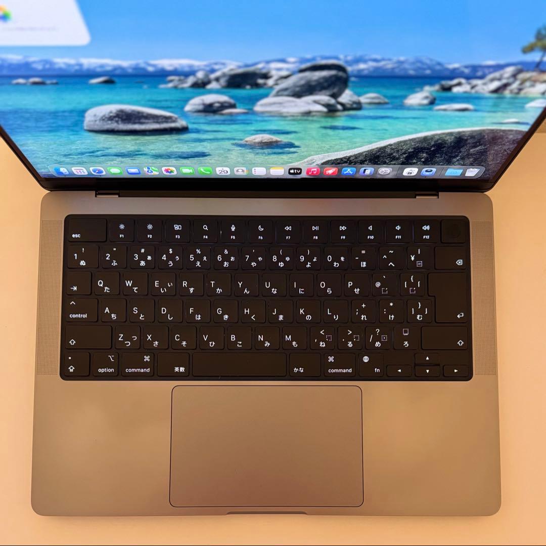 美品 Macbook Pro 2021 14インチ Windows 11 Pro
