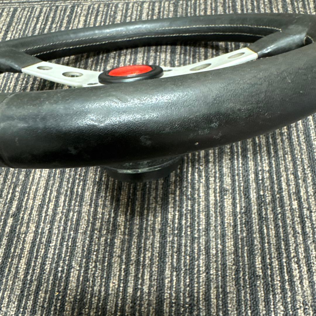 MOMO ステアリングホイール 3スポーク　ホーン　ボス