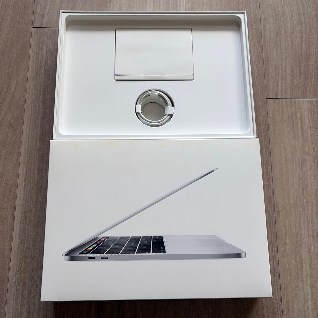 MacBook Pro 2018 256GB 8GBメモリ 13インチ