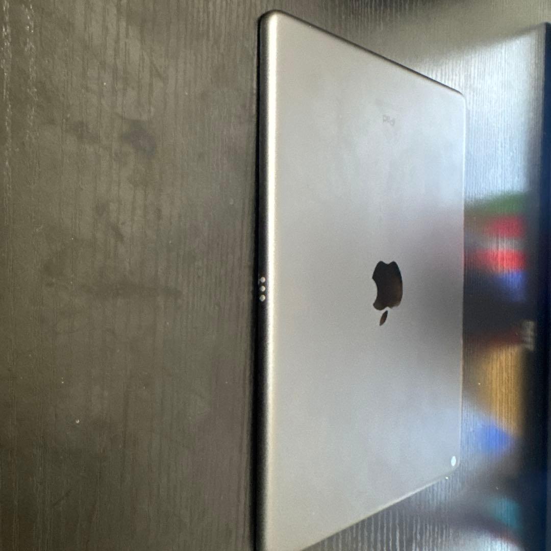 N*o様 Ipad 第8世代　グレー