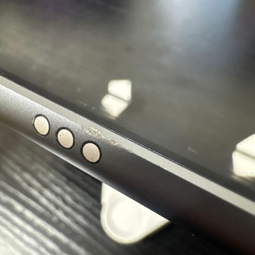 N*o様 Ipad 第8世代　グレー