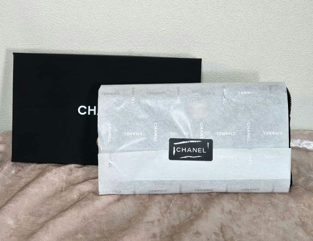 新品最安値！CHANEL ノベルティ メイクアップポーチ ベルベット 黒