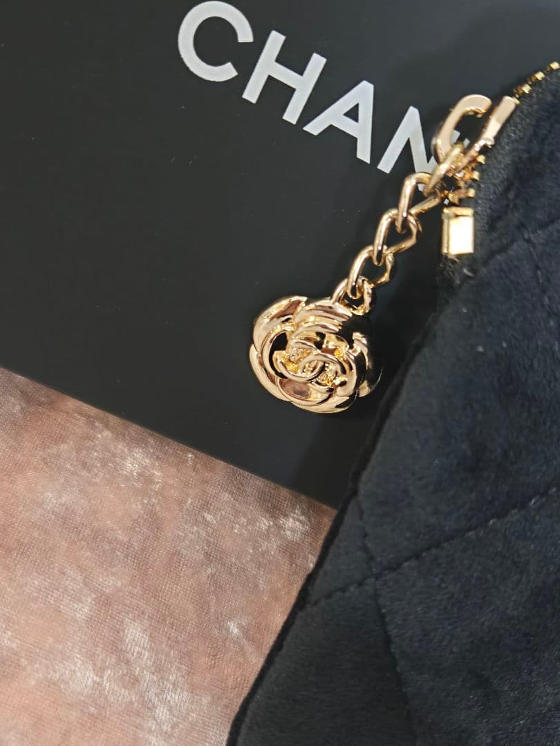 新品最安値！CHANEL ノベルティ メイクアップポーチ ベルベット 黒