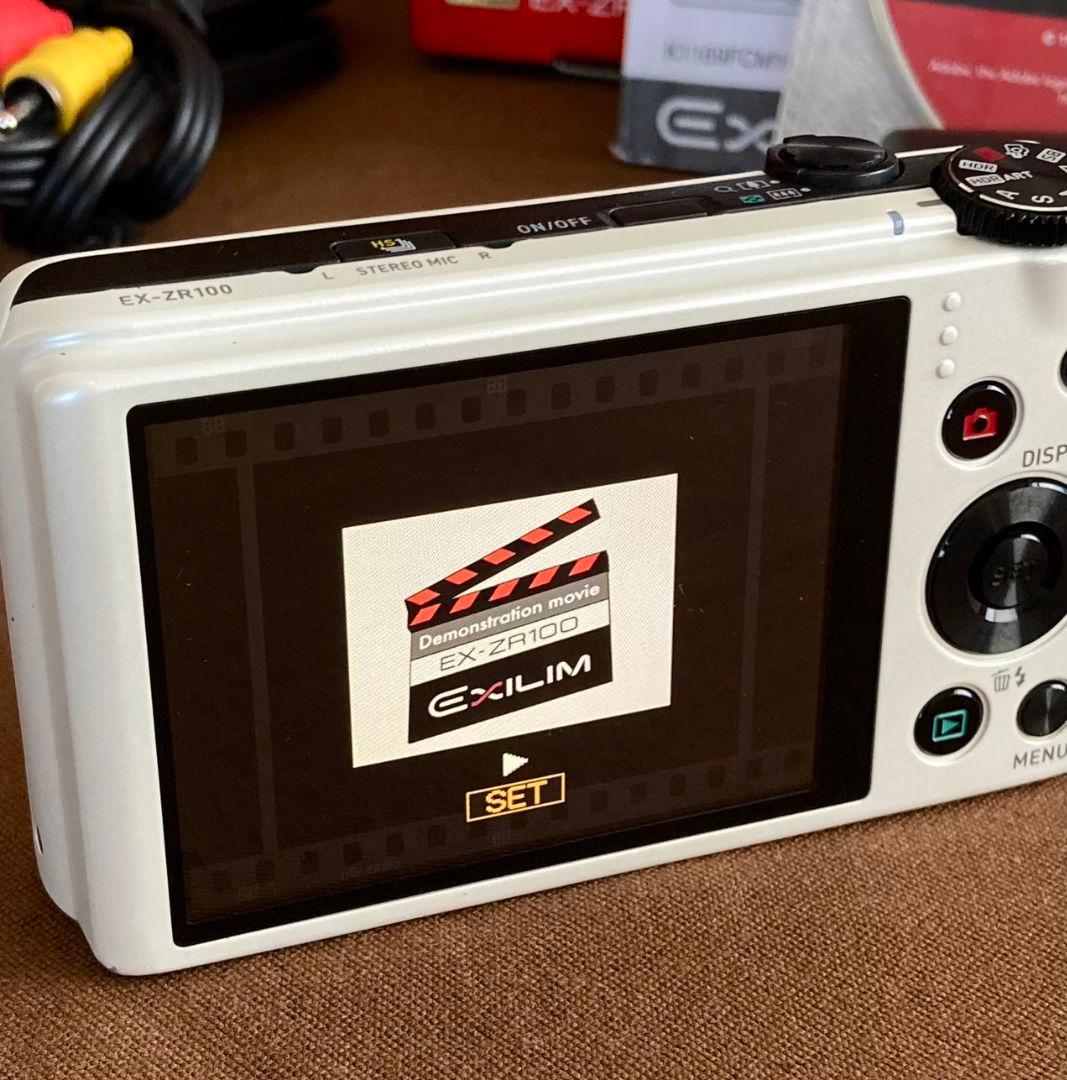 CASIO カシオ EXILIM エクシリム EX-ZR100 ホワイト