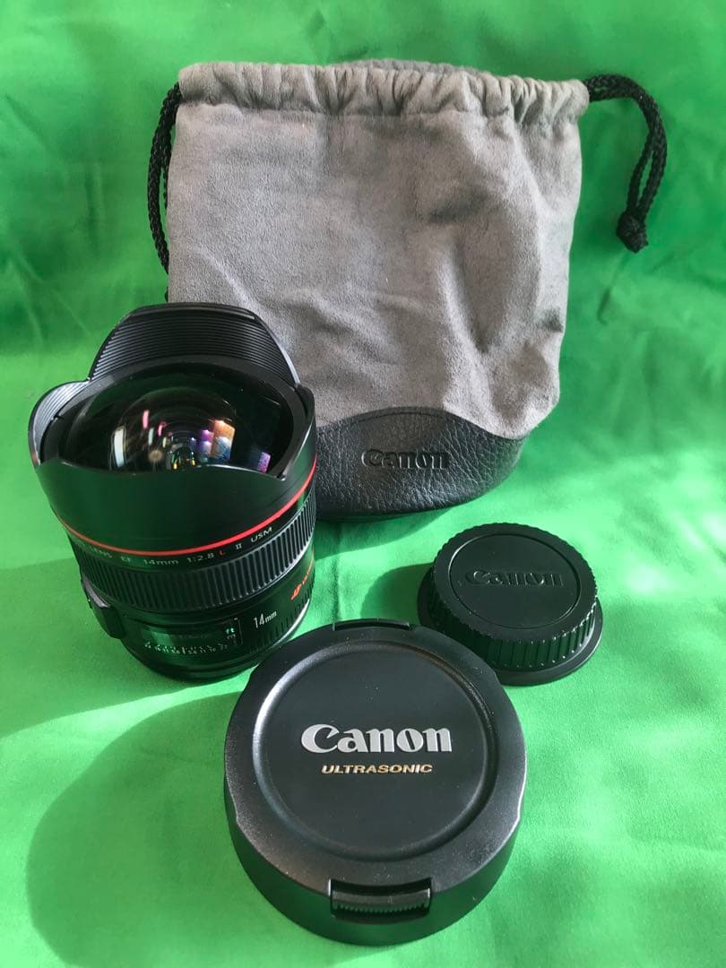 Canon EF14mm F2.8L Ⅱ USM ケース、レンズキャップ付。