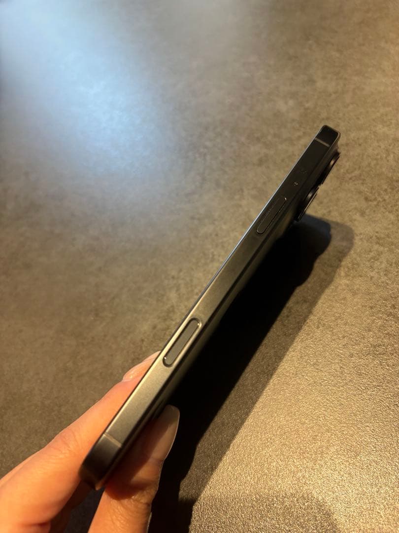 iPhone 16Pro Max 256GB 超美品 画面割れ SIMフリー