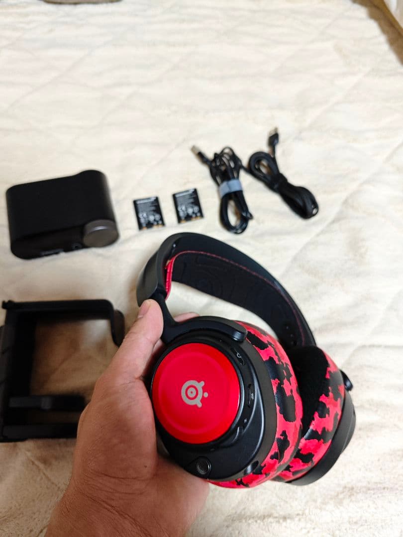 SteelSeries Nova Pro Wirelessゲーミングヘッドセット