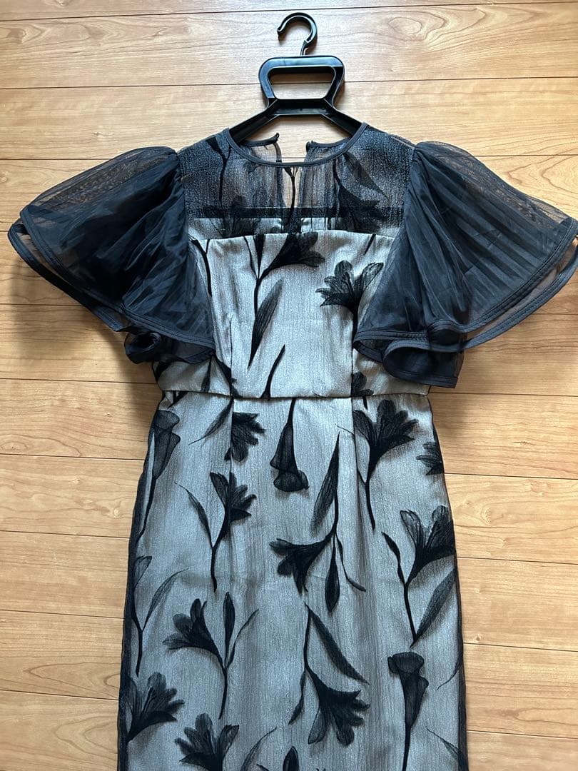 niana ドレス　ブライダル　パーティ