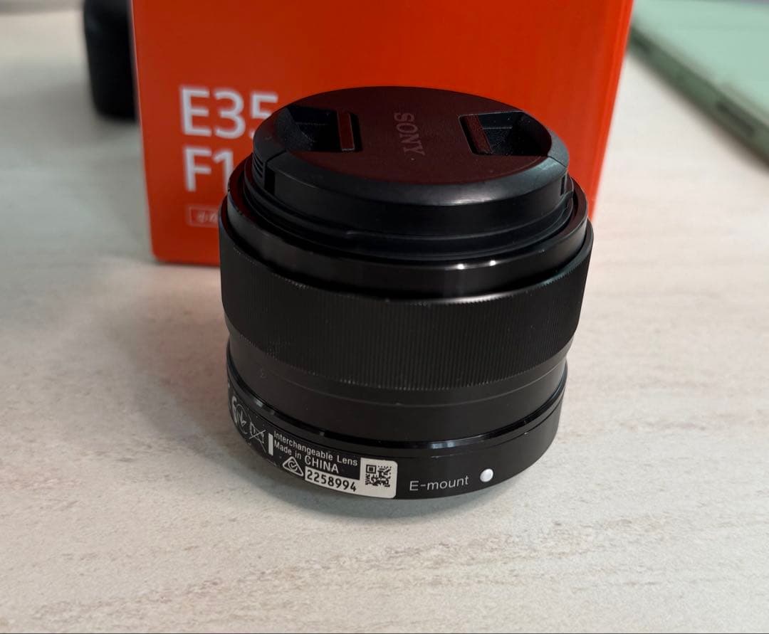 SONY E 35mm F1.8 OSS (SEL35F18) 単焦点Eマウント