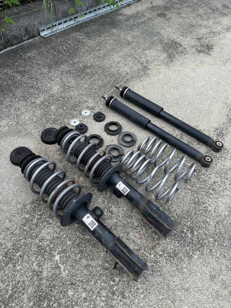 SWKダウンサス&純正ショックアブソーバー　ZC33Sスイフトスポーツ