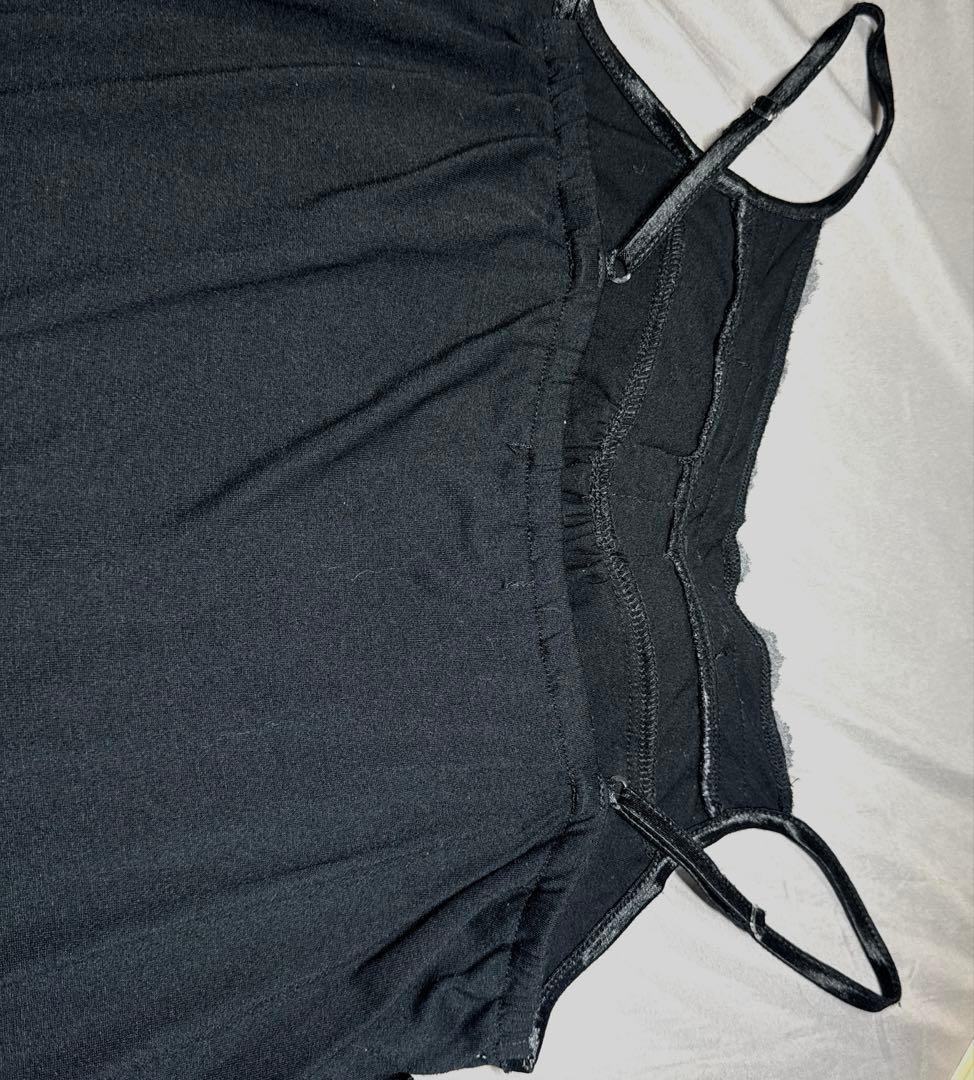 axes femmeリボン付き黒プリーツキャミソール