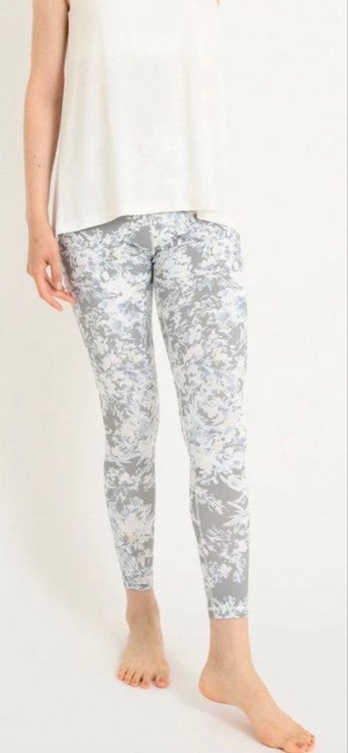 新品スリア・:*+.完売.:+ヴェロニカレギンス　M ヨガパンツ　ティラピス