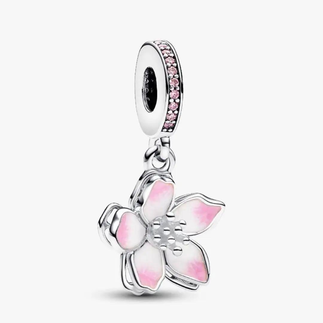 Cherry Blossom Dangle Charm(箱付き)