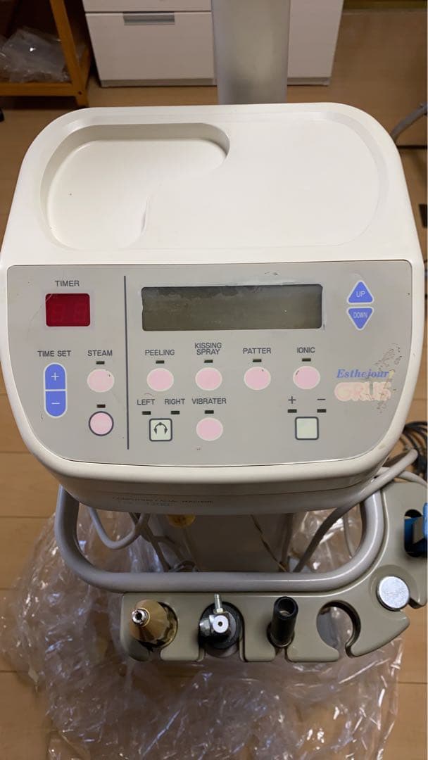 滝川株式会社エステジュールグラスTG-3200 直接引き取り、送付希望は相談