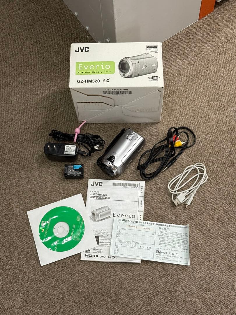 【極美品】JVC Everio GZ-HM320-S コンパクトビデオカメラ