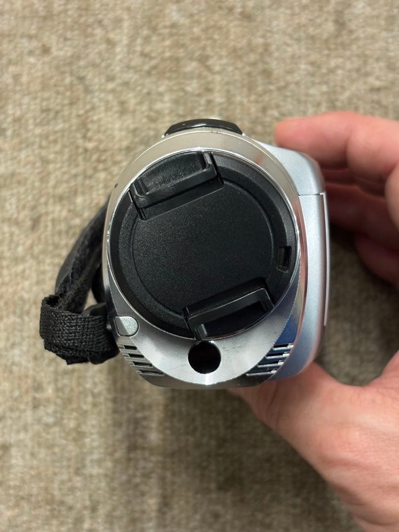 【極美品】JVC Everio GZ-HM320-S コンパクトビデオカメラ