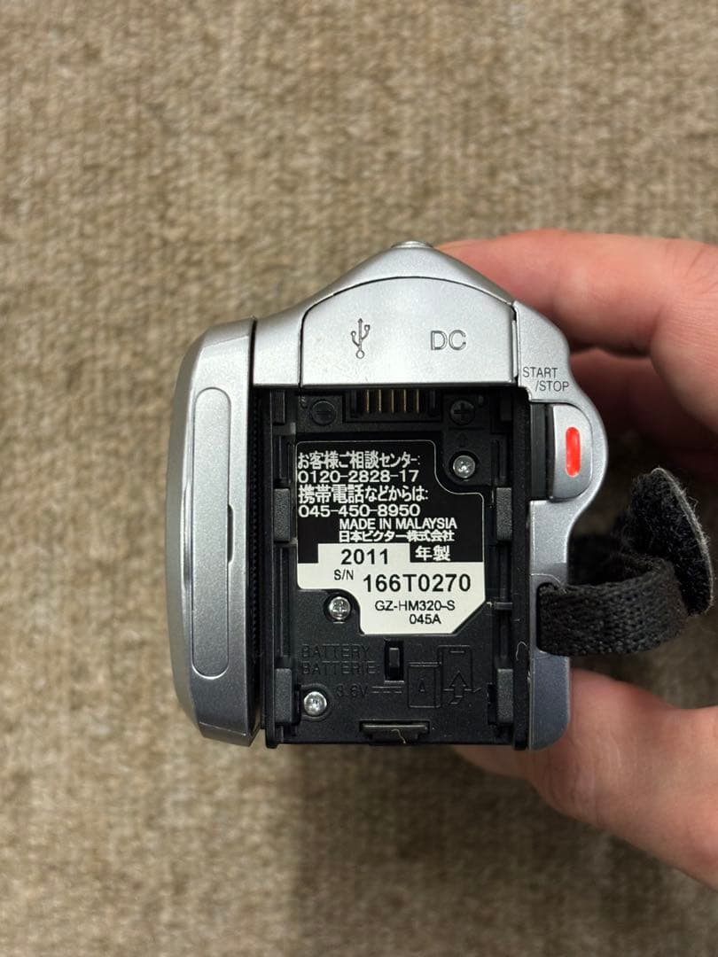 【極美品】JVC Everio GZ-HM320-S コンパクトビデオカメラ