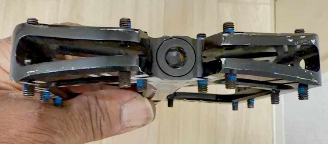 DEITY TMAC アルミフラットペダルMTB ブラック110×105mm