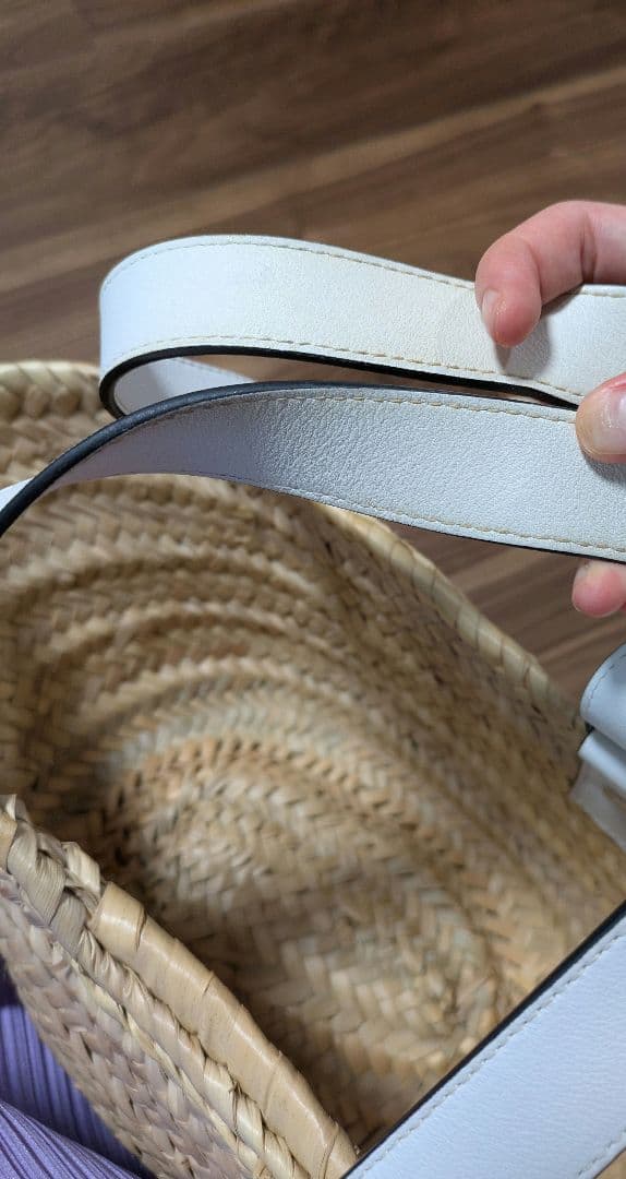 ロエベ　カゴバッグ　スモール　白