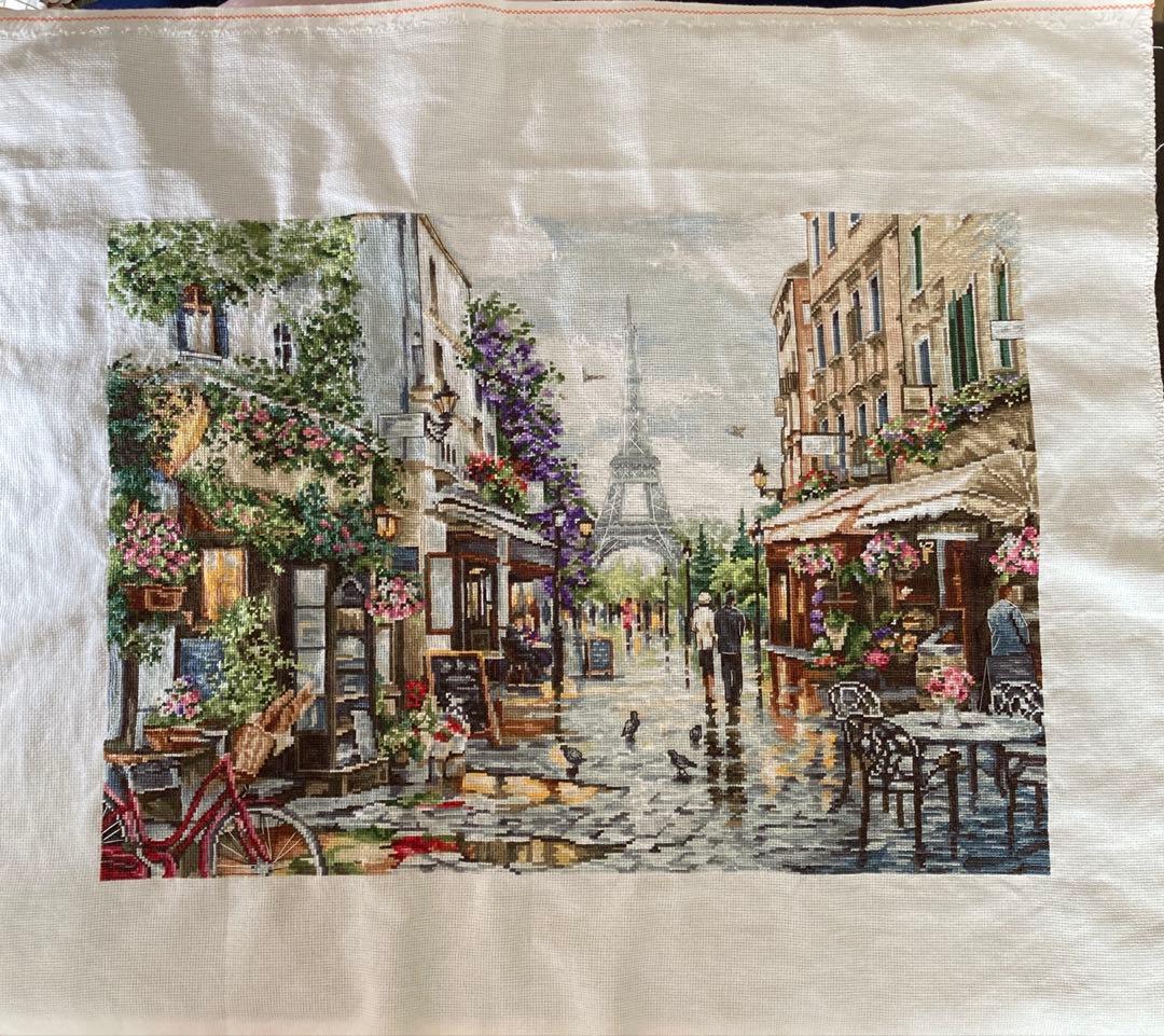 クロスステッチ完成品　パリの街並み