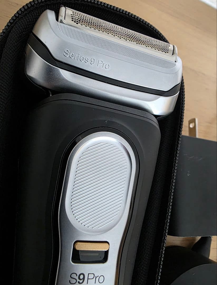 BRAUN シリーズ　S9Pro ひげ剃り　メンズシェーバー