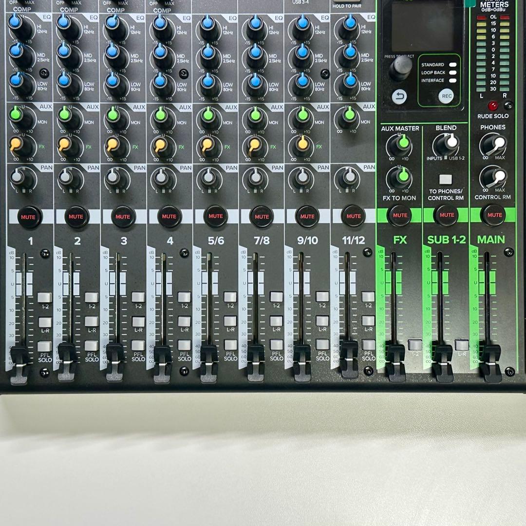 MACKIE ProFX12V2+アナログミキサー 12チャンネル【美品】