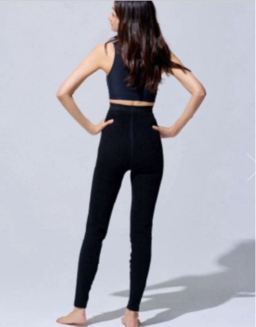 【新品未使用】 正規品peu a beauté 黒 スパッツ Mサイズ残り1点