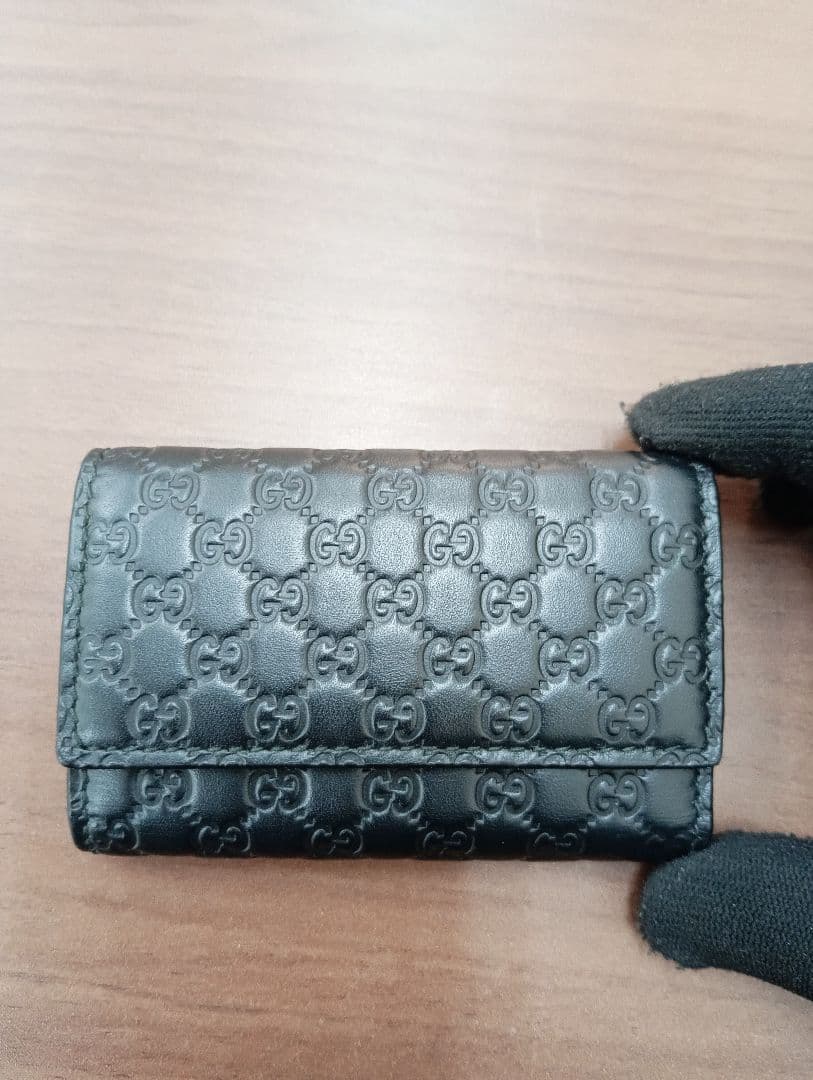 ほぼ未使用　GUCCI マイクロGG ブラックレザー キーケース 150402