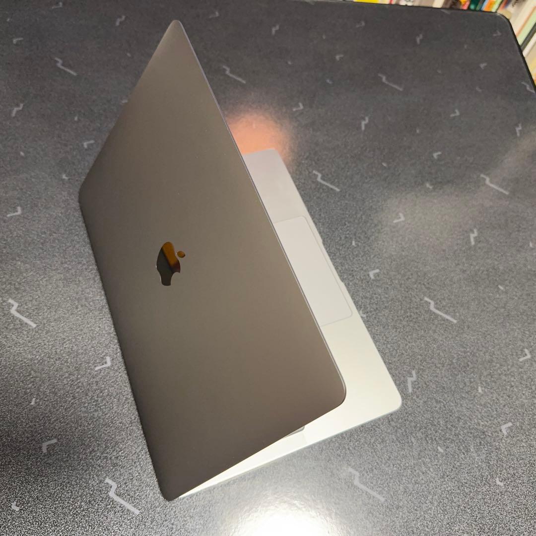 Apple MacBook Air 本体