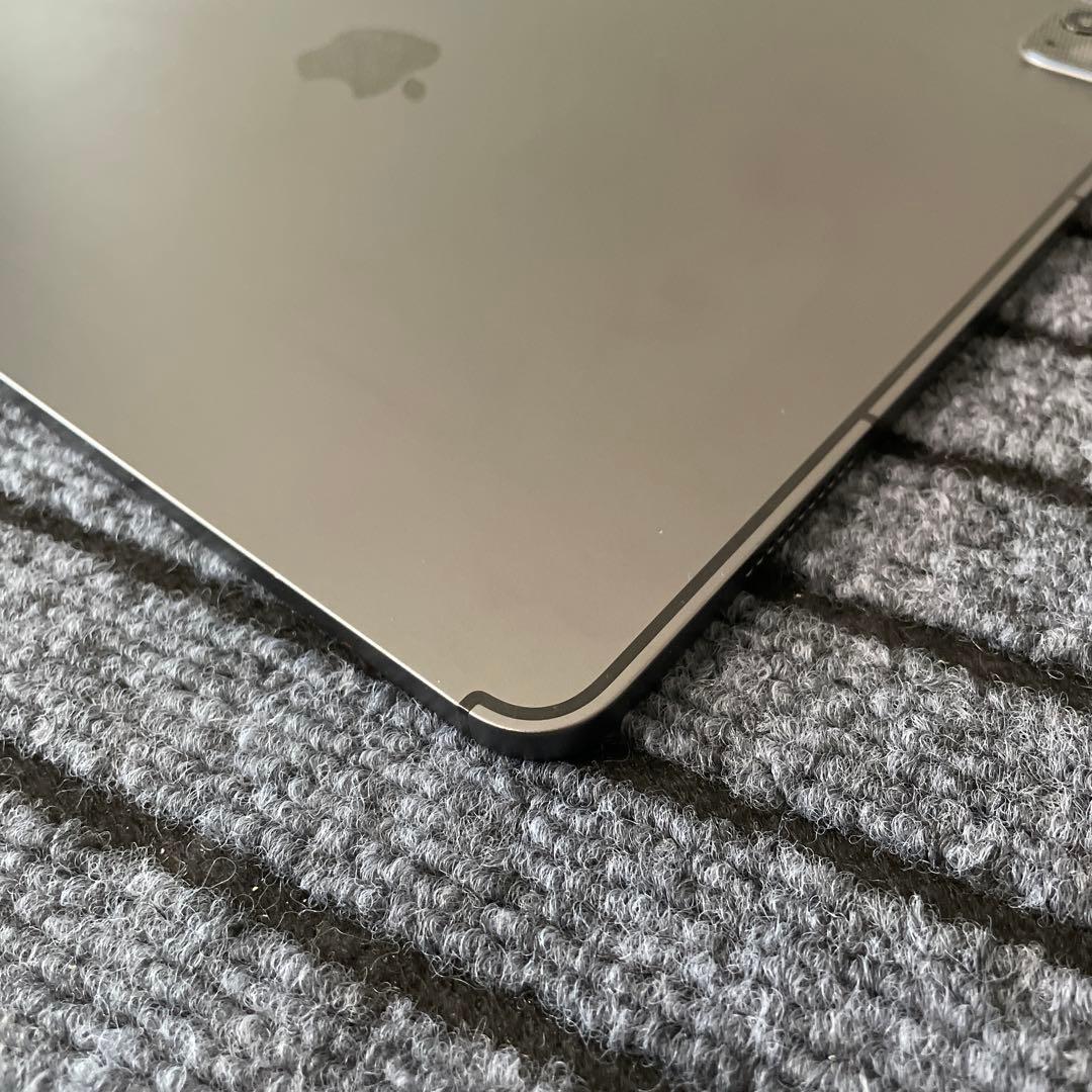 31【オススメ！】 iPad Pro 12.9 5世代 128GB グレイ