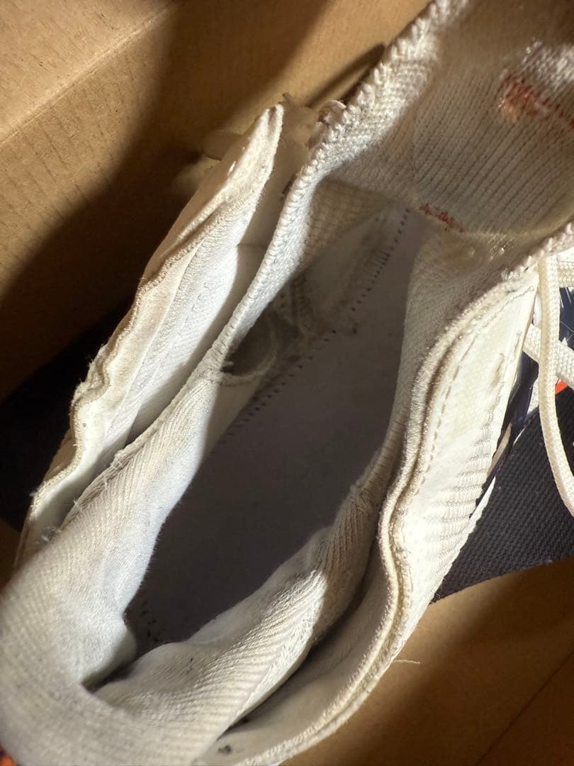 メタライズ2オレンジ＆ホワイト28.0cm