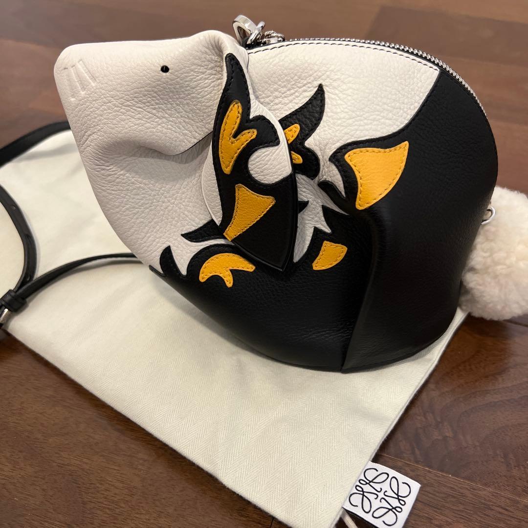 ロエベ　うさぎポーチポシェット
