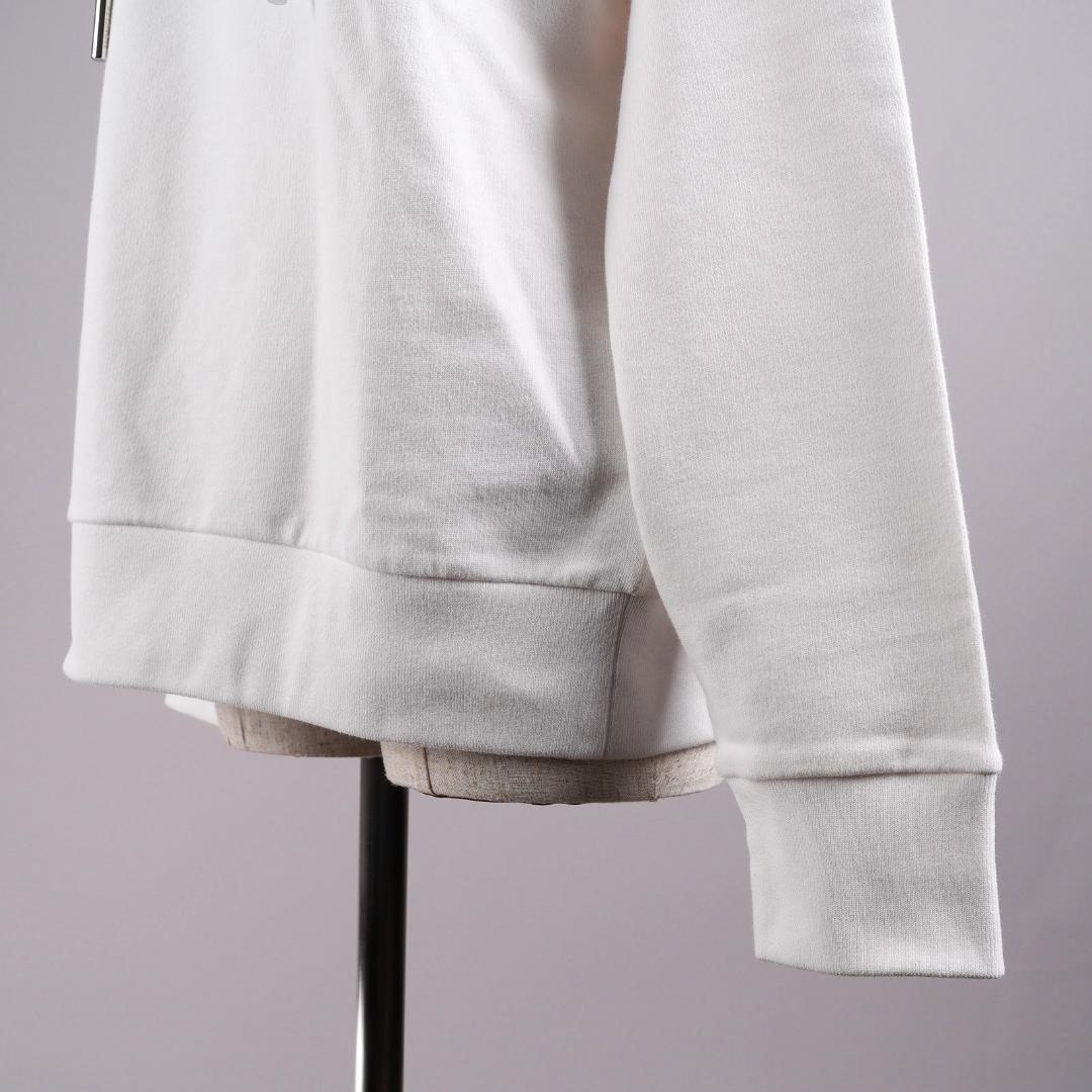 58☆琉球　極美品・タグ付】モンクレール パーカー サイズXS レディース