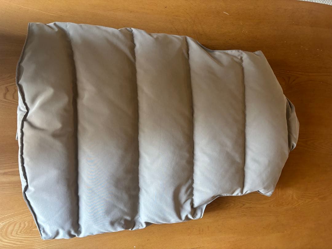 ★未使用に近い　  カナダグースダウンベスト